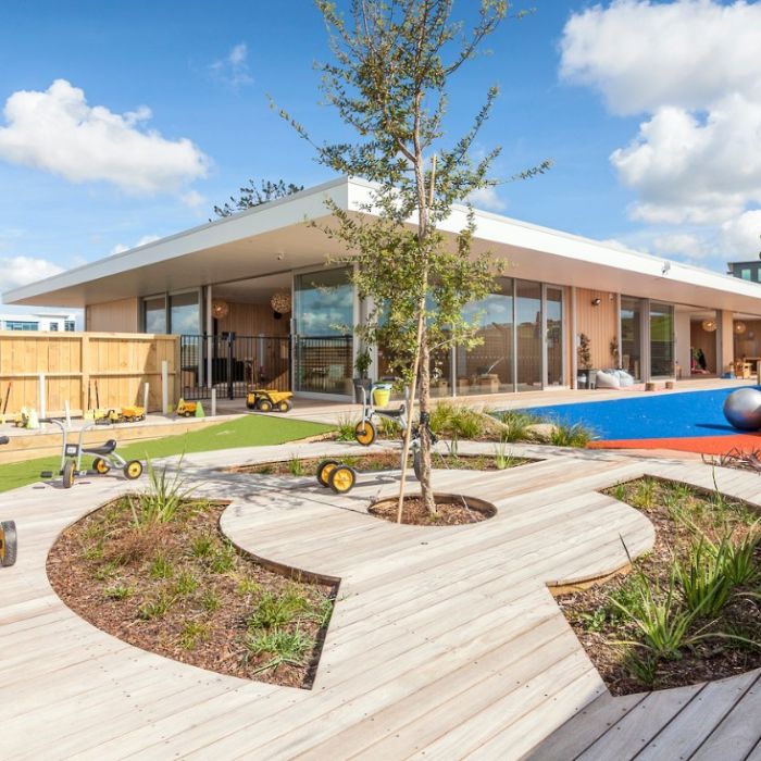 KidsCove_Play-02_build-construction-deck-timber-planting-tree